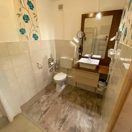 Sanssouci Hotel 3*